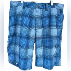 Travis Mathew Plaided Blue Golf Shorts Size 34